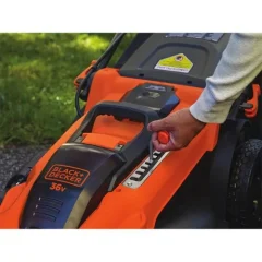BLACK + DECKER Tondeuse Électrique Tondeuse Autosense