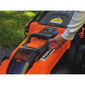 BLACK + DECKER Tondeuse Électrique Tondeuse Autosense